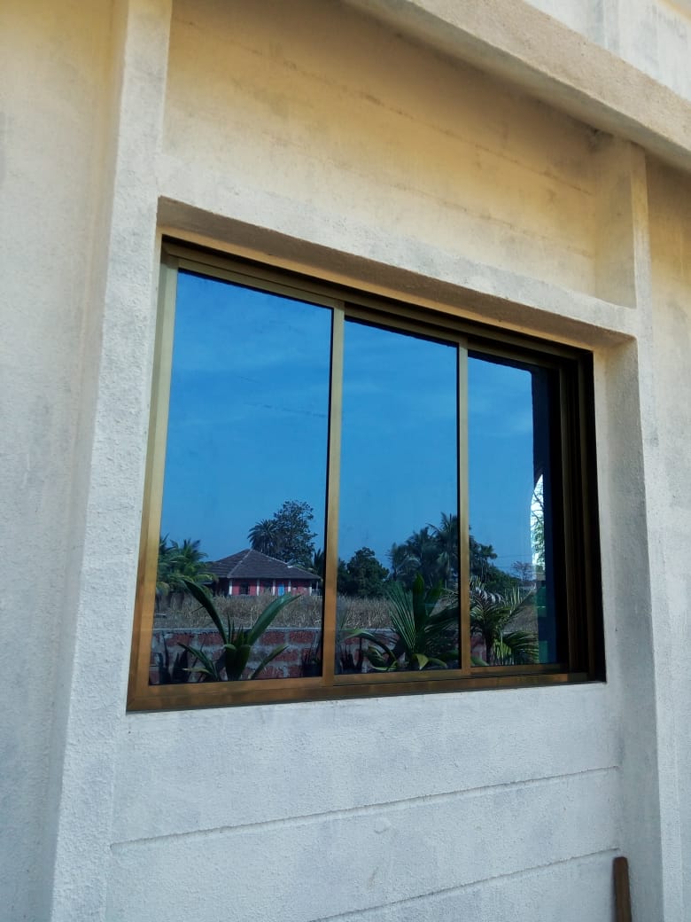 Toughened glass partition for home, Kondhwa Pune